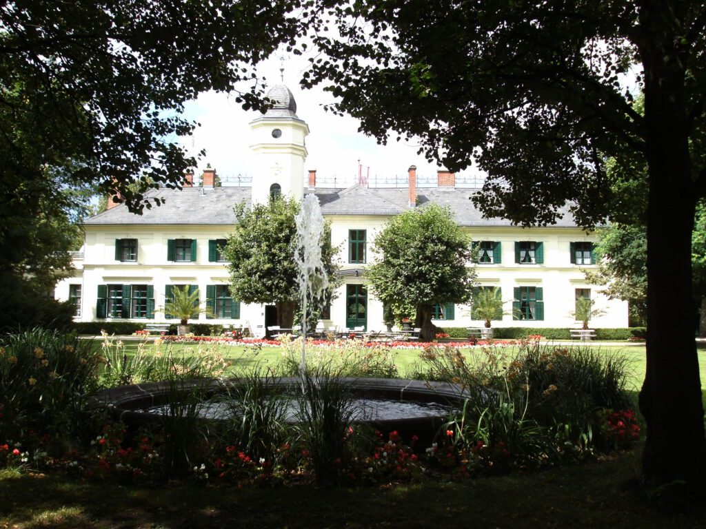 Rund um das Schloss Britz