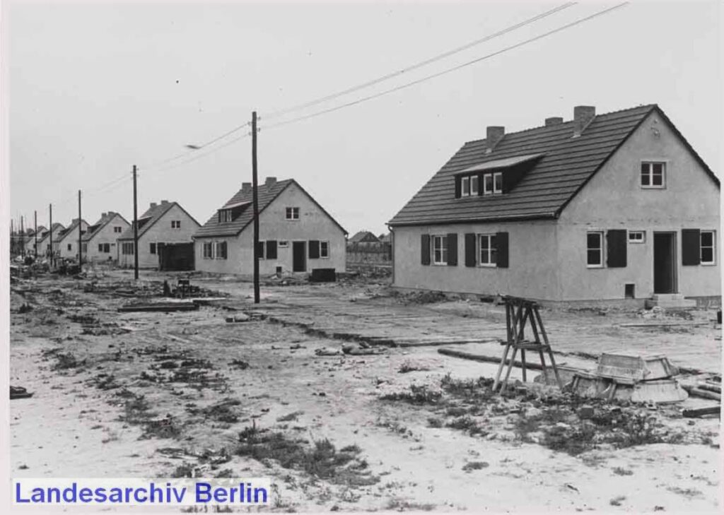 15. Neuköllner Zeitreise – Siedlungsbau nach 1945 und die Entstehung des Sportzentrums in Britz