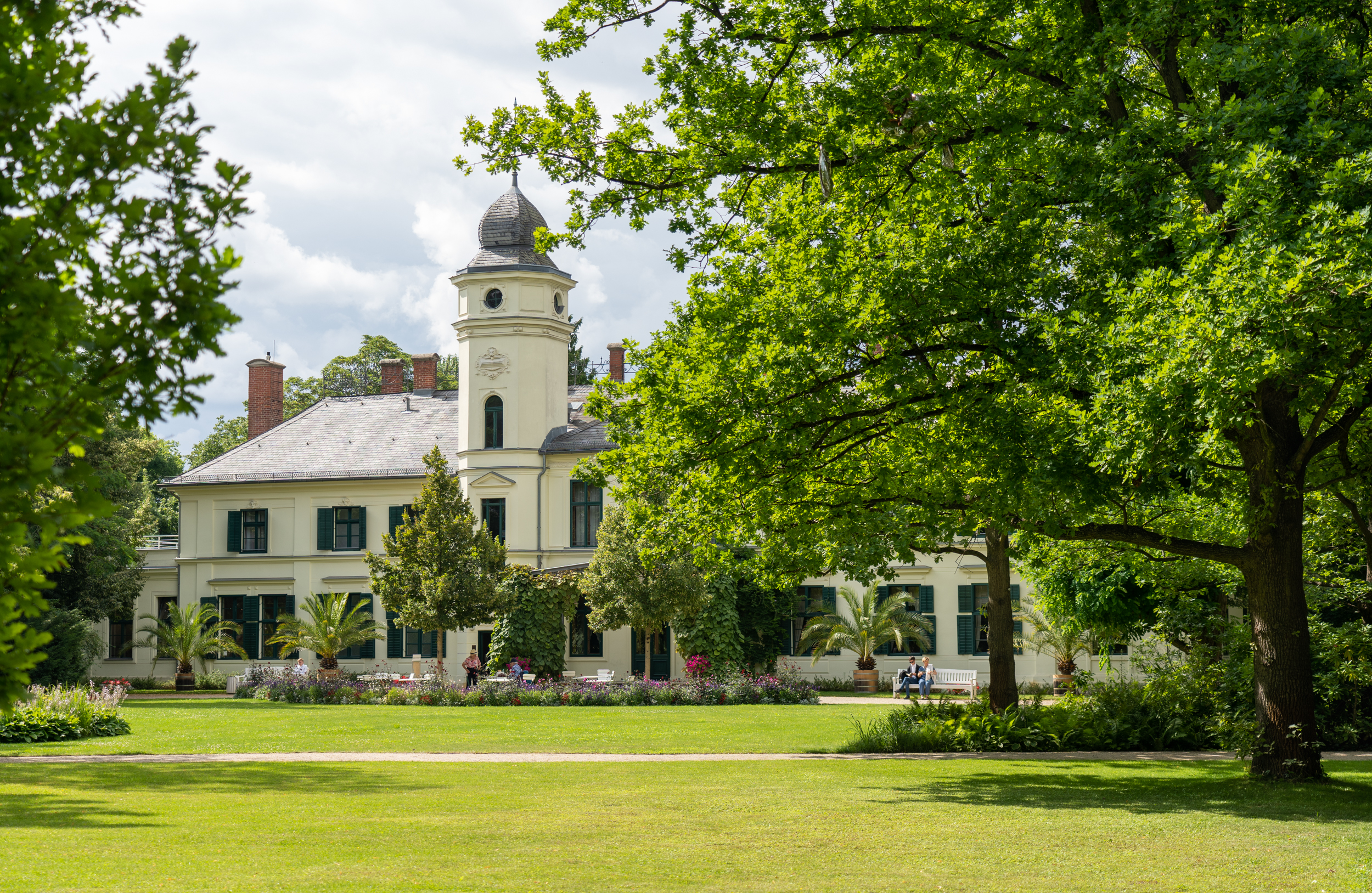 Familienerlebnis in Neukölln: Audiocaching am Schloss Britz als interaktive Zeitreise